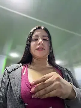 Stripchat Live Sex Cam of VAL_PRINCESS