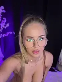 Stripchat Adult Webcams of AubrieleRouj1