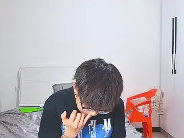 Stripchat Live Porn of KK-cuteboy