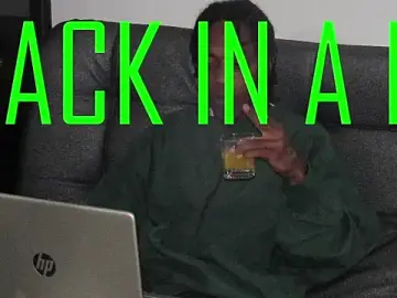 Stripchat Adult Webcam of Larry-n-clouds
