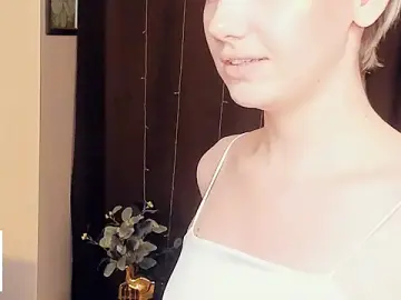 Stripchat Free Porn Cam of MaeEversley
