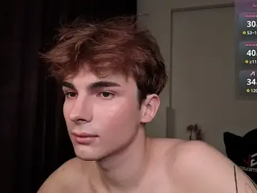 Stripchat Free Porn Cam of mystic_evan