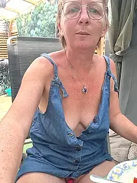 Stripchat Live Sex of lescoquinsdu40