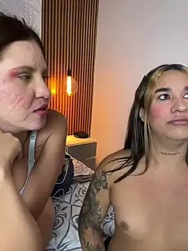 Stripchat Free Porn Cam of Sweet_vicky_hot