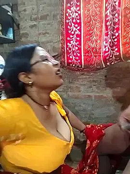 Stripchat Free Porn Cam of Hey_Shiri_Bhabhi