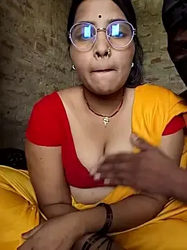 Stripchat Free Porn Cam of Hey_Shiri_Bhabhi