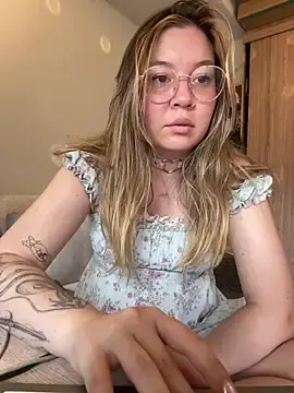 Stripchat Free Live Porn of Darling_XXX