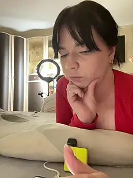 Stripchat Free Porn Cam of Poly_Nick