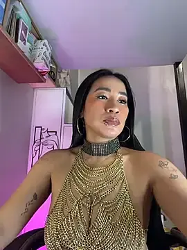 Stripchat Nude Webcam of AsianMilfSheryl