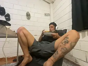Stripchat Adult Video Chat of Max_TheHorseDick