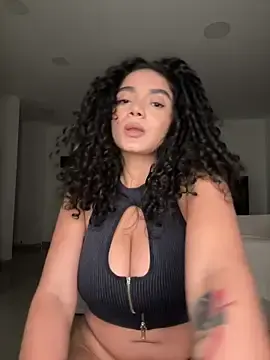 Stripchat Watch Live Sex Cams of Curlyierr