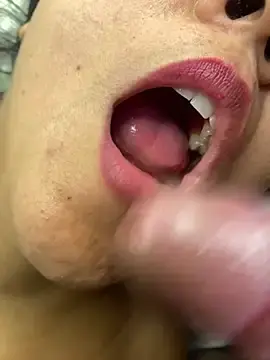 Stripchat Free Live Porn of mayemarc