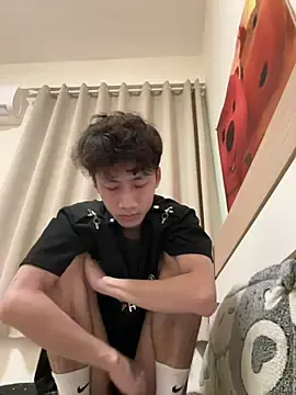 Stripchat Free Live Porn of sexyboy-3525