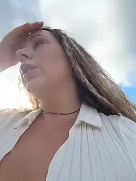 Stripchat Free Porn Cam of Mona_Plus