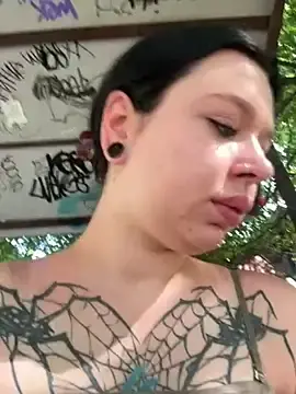 Stripchat Free Porn Cam of AlishaOfThorns
