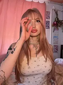 Stripchat Adult Webcam of madelinexx