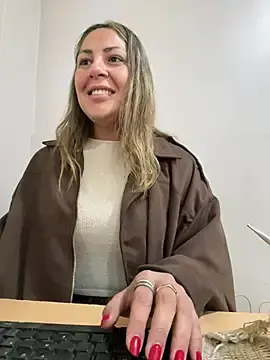 Stripchat Live Porn of leona-david