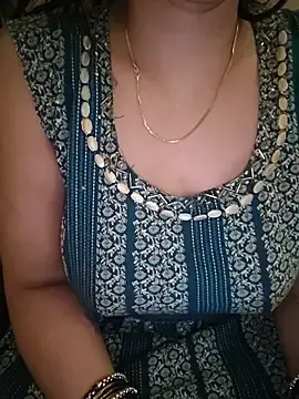 Stripchat Watch Live Sex Cams of kaamuk_shweta