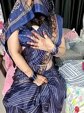 Stripchat Sex Cam of kaamuk_shweta