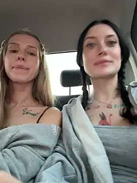 Stripchat Live Sex Cam of Melissa_crazy