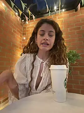 Stripchat Live Sex of alana15