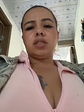 Stripchat Adult Webcam of Ariana-07