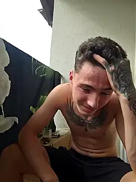 Stripchat Sex Cam of denysio89