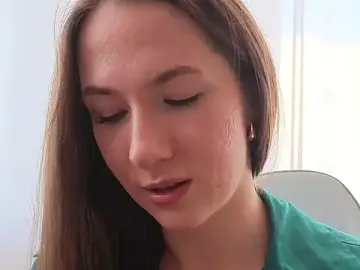 Stripchat Live Sex of Kira_mindnes