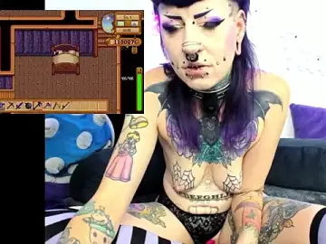 Stripchat Free Porn Cam of Purple_Coffin666