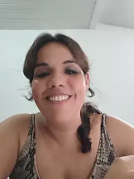 Stripchat Adult Webcam of Bellapotencia1985