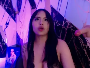 Stripchat Free Porn Cam of sweetbloomcs