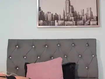 Stripchat Free Live Porn of IvonnyBon_gh