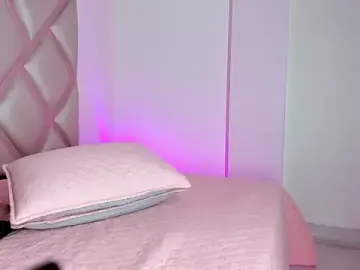 Stripchat Sex Cam of shaira-07