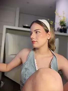 Stripchat Adult Webcam of NicoleCut