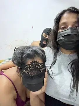 Stripchat Nude Webcam of Savi-SL