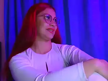Stripchat Free Porn Cam of tinny_emiily