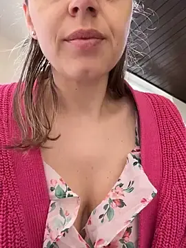 Stripchat Live Sex of ladywithbigass