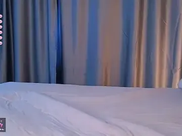 Stripchat Watch Live Sex Cams of Kaia_Sunshine_Mia
