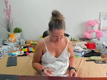 Stripchat Sex Chat of IamYourNarcotic