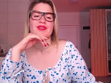 Stripchat Live Sex Cam of vip_sweetnes