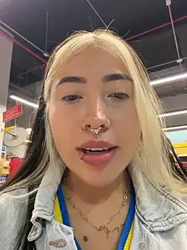 Stripchat Free Porn Cam of ManuelaVeeleez