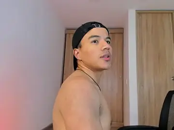 Stripchat Best Webcam of lucas_wellx