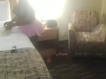 Stripchat Sex Cam of CherryBlack