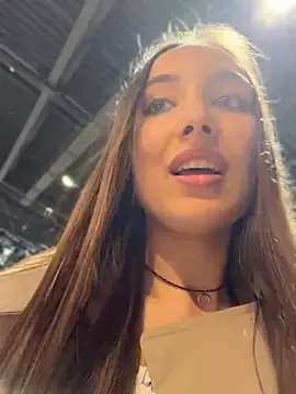 Stripchat Live Sex Cam of ICrazyOneIRL