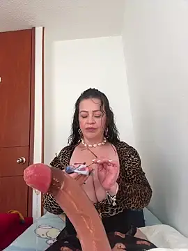 Stripchat Free Live Porn of Karla_Duarte