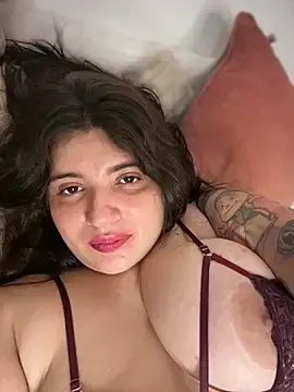 Stripchat Adult Video Chat of horny_roomiess