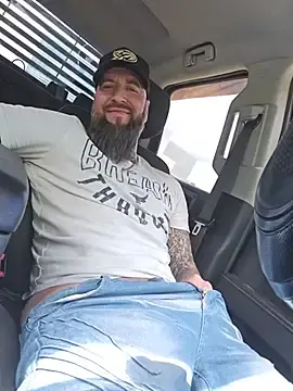 Stripchat Live Sex Cam of Beardedtattood