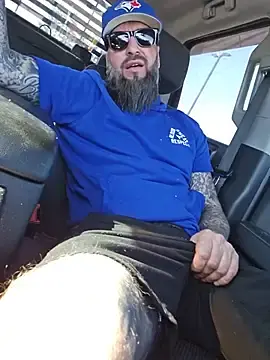 Stripchat Nude Webcam of Beardedtattood