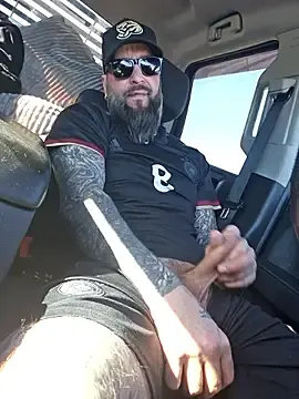 Stripchat Live Porn of Beardedtattood