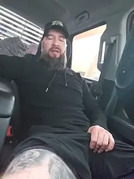 Stripchat Watch Live Sex Cams of Beardedtattood